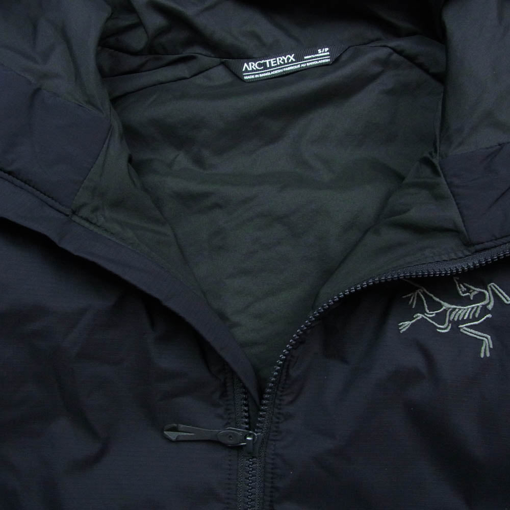 ARC'TERYX アークテリクス X000009556 2025年製 Atom Hoody Mens アトムフーディ メンズ フーデッド 中綿 ジャケット ブラック系 S【中古】