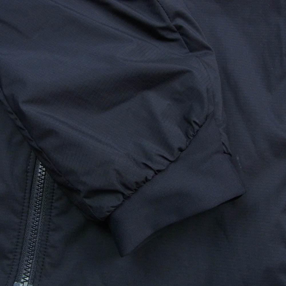 ARC'TERYX アークテリクス X000009556 2025年製 Atom Hoody Mens アトムフーディ メンズ フーデッド 中綿 ジャケット ブラック系 S【中古】