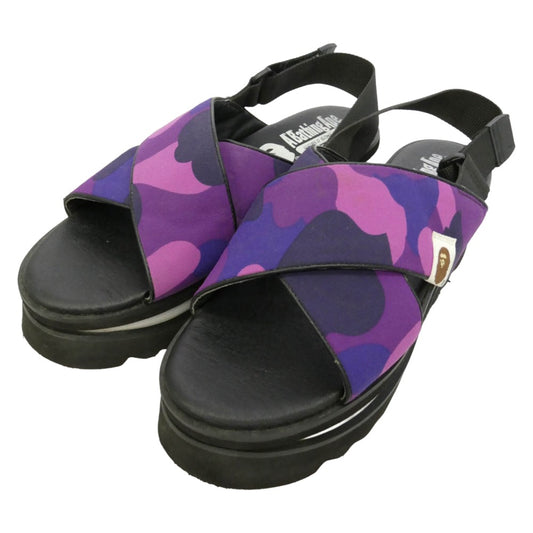 A BATHING APE アベイシングエイプ COLOR CAMO PLATFORM SANDALS カラーカモ プラットフォーム 厚底 シャークソール ストラップ サンダル パープル系 不明【中古】