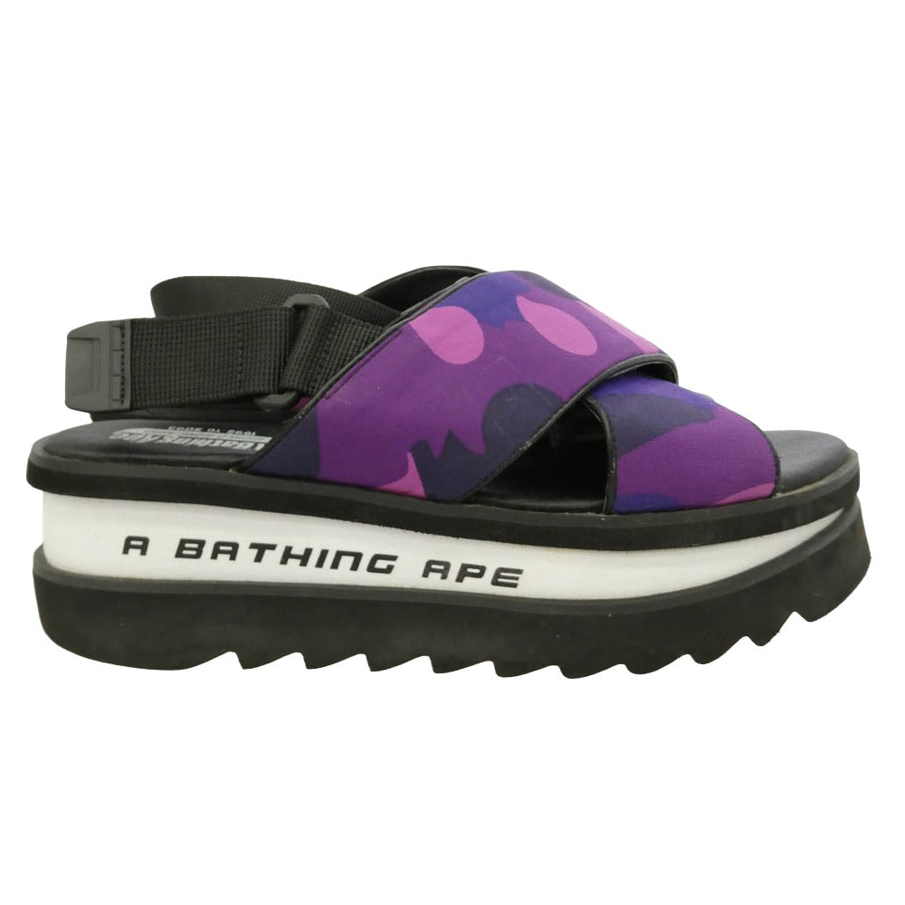 A BATHING APE アベイシングエイプ COLOR CAMO PLATFORM SANDALS カラーカモ プラットフォーム 厚底 シャークソール ストラップ サンダル パープル系 不明【中古】