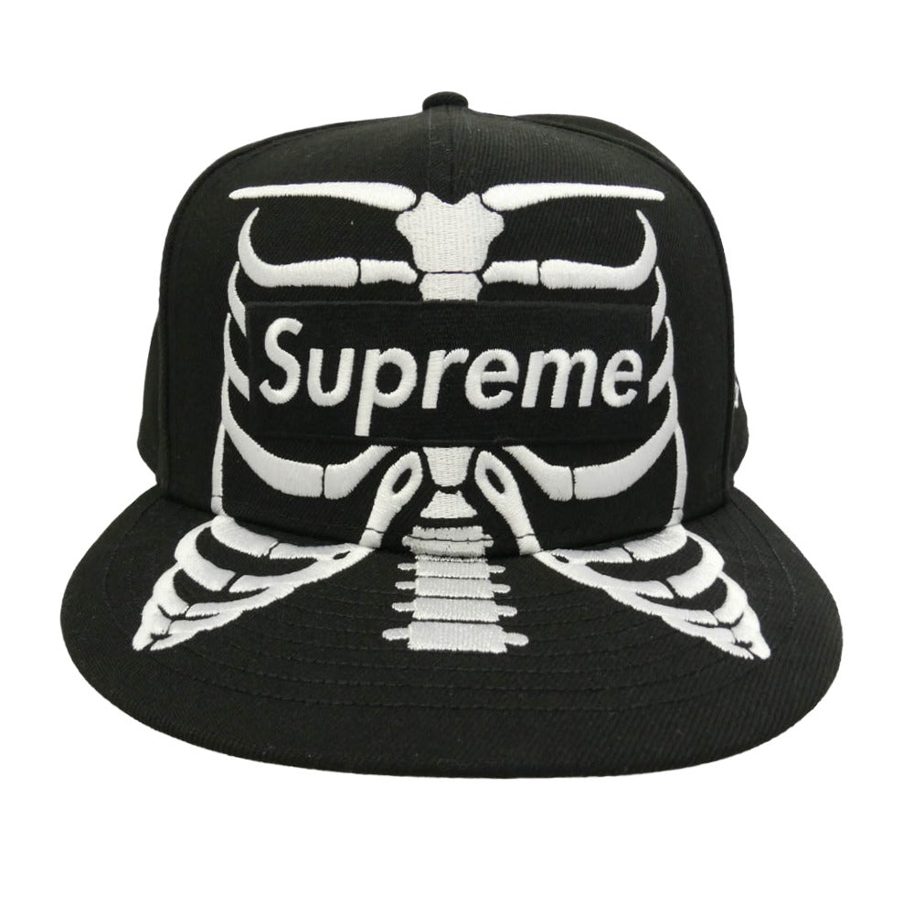 Supreme シュプリーム NEW ERA ニューエラ 25SS × NEW ERA Bones Box Logo ニューエラ ボーンズ ボックス ロゴ キャップ 帽子 ブラック系 60.6cm【極上美品】【中古】