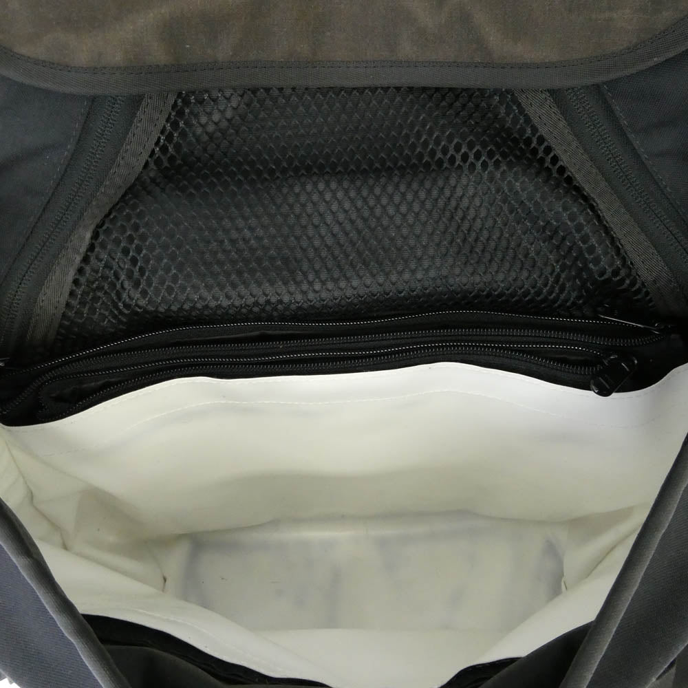 バッグジャック Next Level Messenger M Black Body waxed オイルド メッセンジャー バッグ カーキ系【中古】