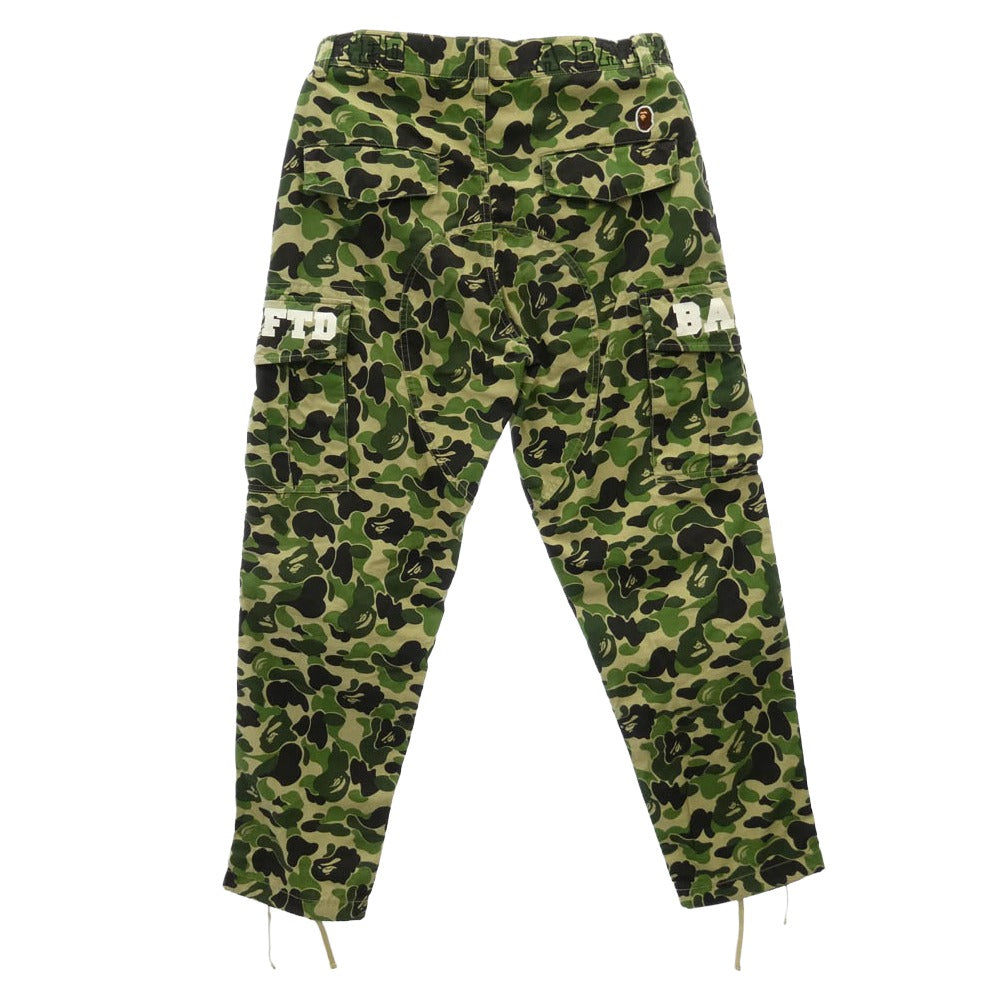 A BATHING APE アベイシングエイプ 001PTE231903X × UNDEFEATED アンディフィーテッド ABC 6POCKET PANTS カモフラ柄 6ポケット カーゴパンツ マルチカラー系 S【中古】