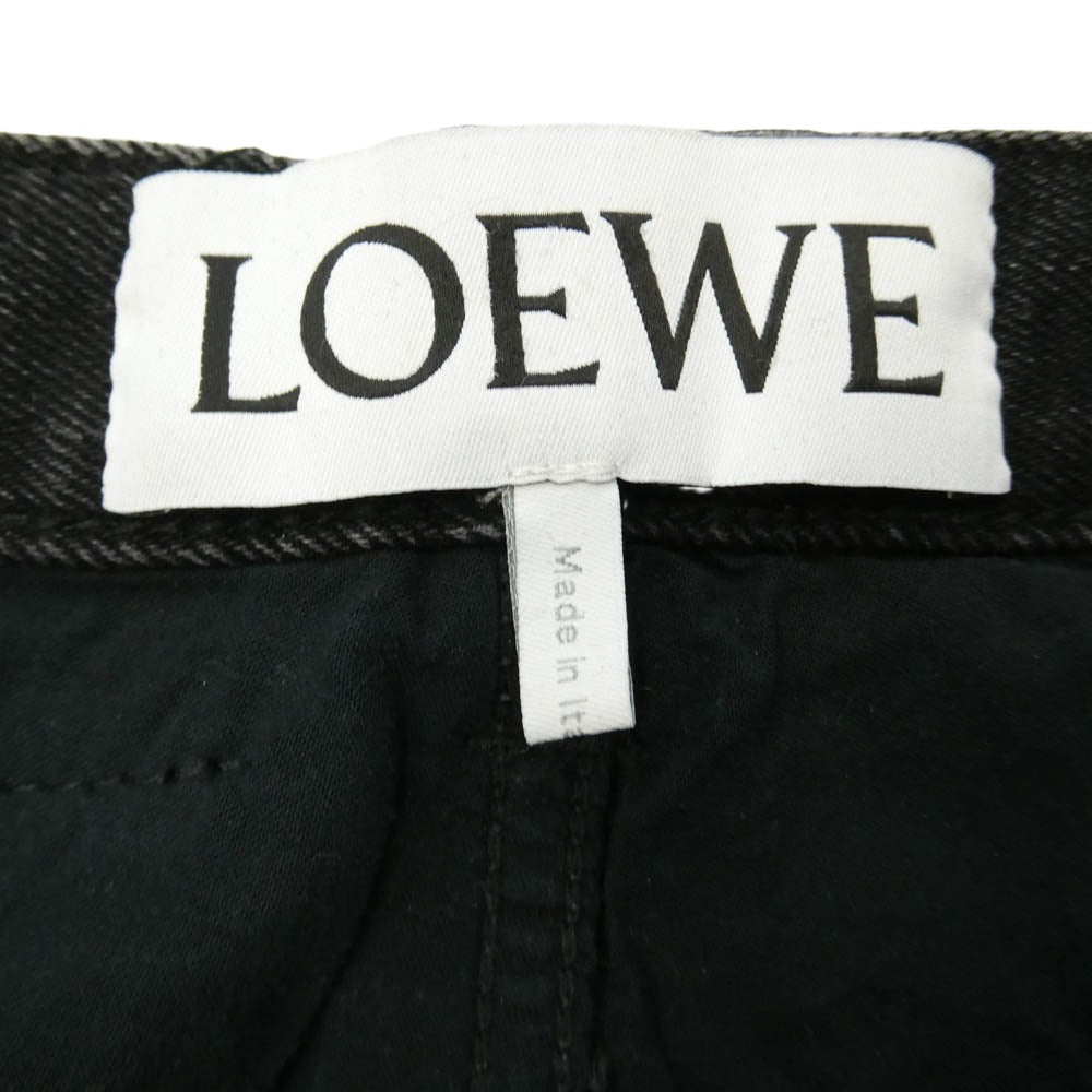 LOEWE ロエベ H2292150IB ロゴエンボス レザーパッチ ボタンフライ