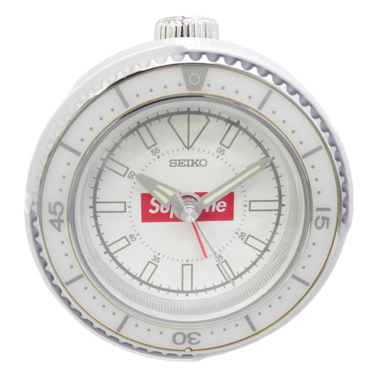 Supreme シュプリーム SEIKO セイコー 25SS × Seiko Mai Alarm Clock セイコー マイ アラーム クロック 目覚まし時計 ウォッチ ホワイト系 シルバー系 10.4×9.7×5.5cm【新古品】【未使用】【中古】