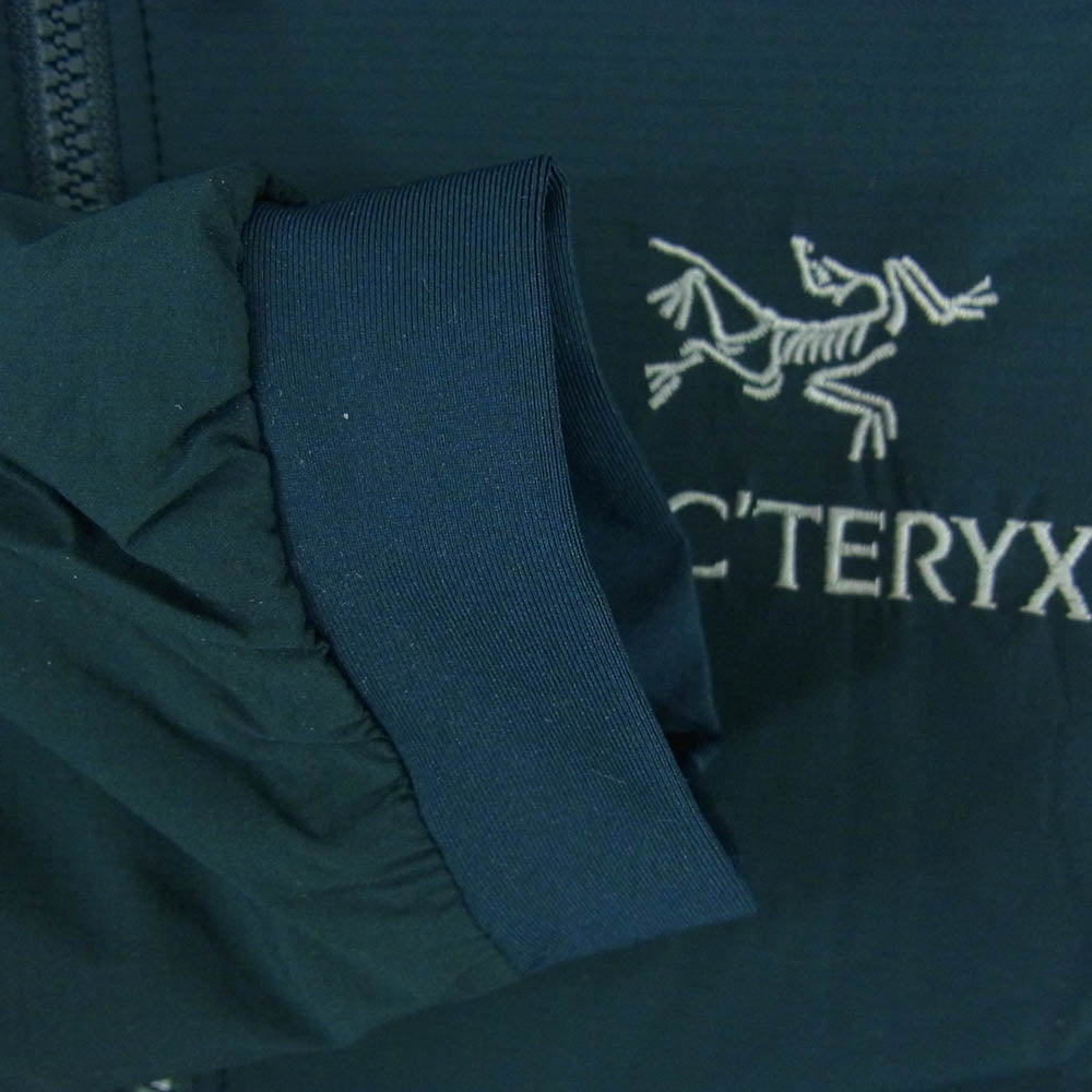 ARC'TERYX アークテリクス 30090 2022年製 Atom Hoody Womens アトム フーディー ウィメンズ 中綿ジャケット グリーン系 XS【極上美品】【中古】