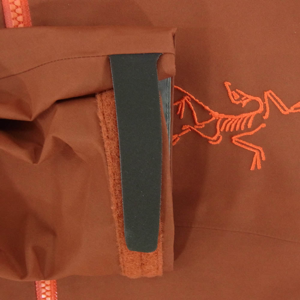 ARC'TERYX アークテリクス X000009684 2024年製 Beta SL Jacket Mens ベータSL ジャケット メンズ マウンテンパーカー バーガンディー S【極上美品】【中古】