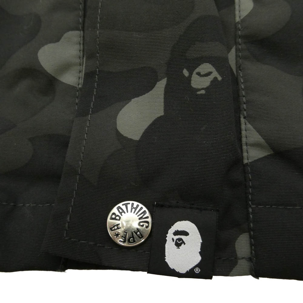 A BATHING APE アベイシングエイプ X BLACK EYE PATCH COLOR CAMO SNOWBOARD JACKET ブラックアイパッチ カモ柄 スノーボードジャケット マウンテン ジャケット ダークグレー系 M【中古】