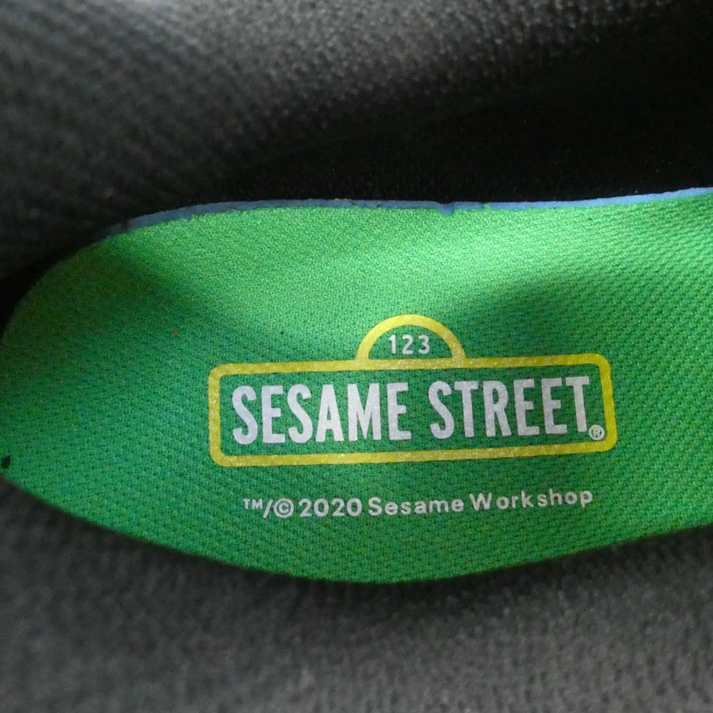 アンダーアーマー 3024248-003 × Sesame Street Curry Flow 9 セサミストリート カリー フロー 9 スニーカー ブラック系 イエロー系 28cm【極上美品】【中古】