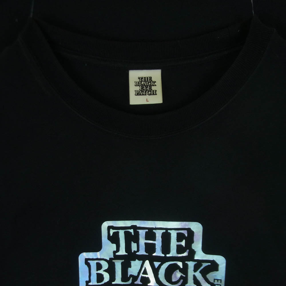 BlackEyePatch ブラックアイパッチ ホログラム センターロゴ プリント Tシャツ 半袖 カットソー ブラック系 L【中古】