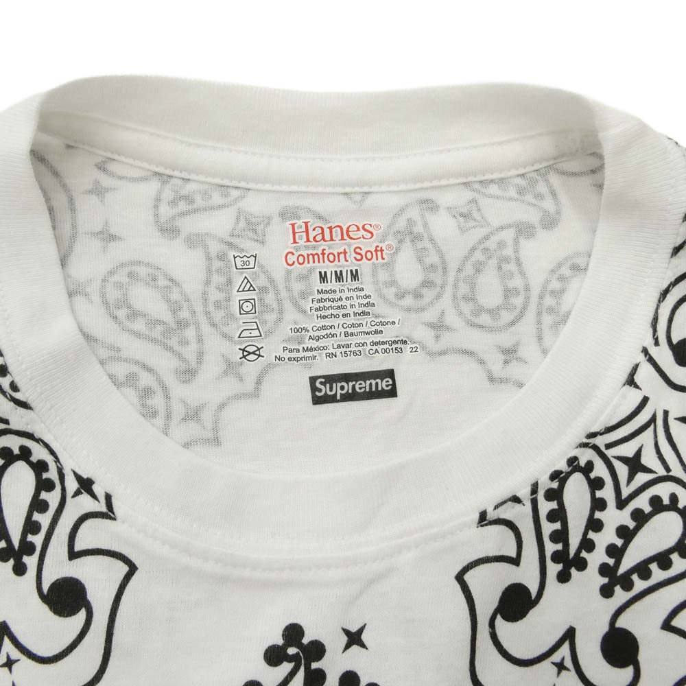 Supreme シュプリーム 22AW x Hanes ヘインズ Bandana Tagless Tees バンダナ柄 タグレス 半袖 Tシャツ ホワイト系 M【中古】