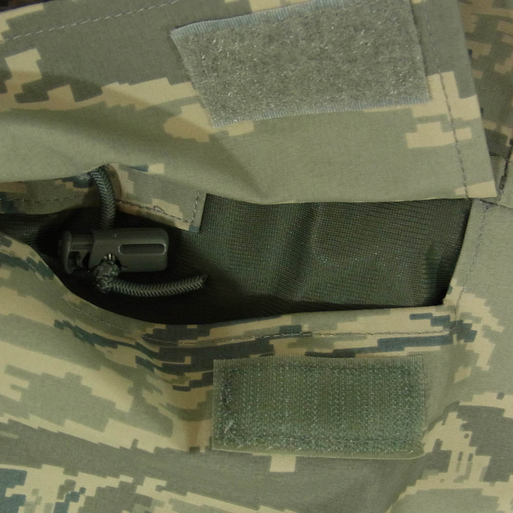 米軍 8415-01-547-3513 実物 USAF APECS ABU GORE-TEX デジタル タイガーカモ ゴアテックス パーカー カーキ系 サイズ表記無【中古】