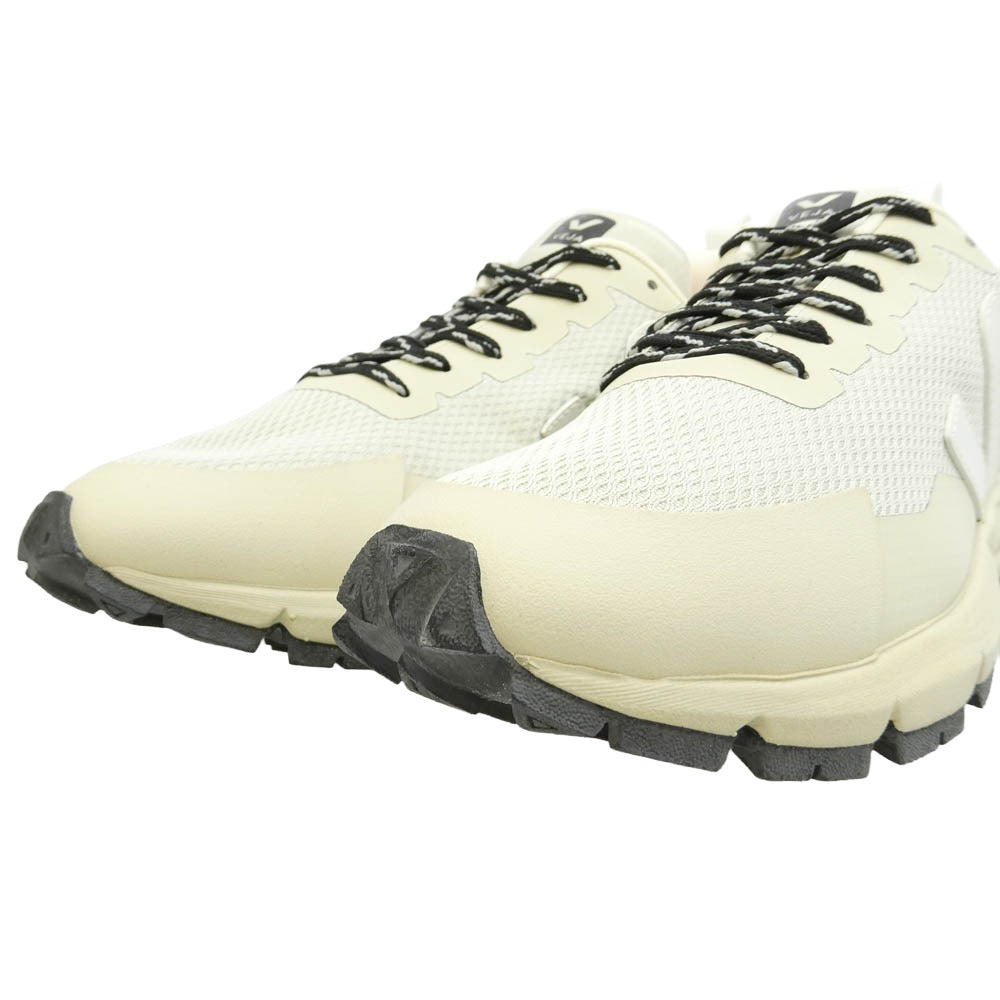 ヴェジャ DC0102576B Dekkan ALVEOMESH NATURAL WHITE デカン アルベオメッシュ ナチュラル ホワイト ローカット スニーカー オフホワイト系 26cm【新古品】【未使用】【中古】