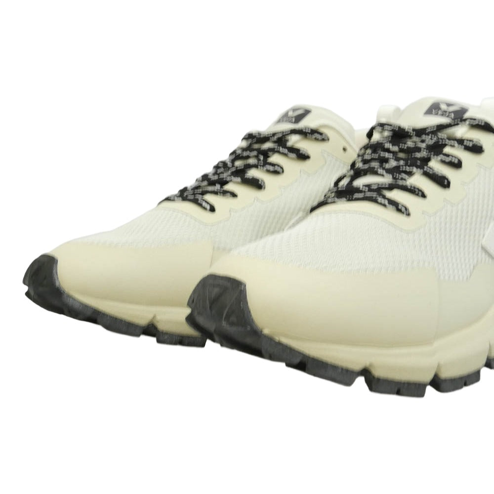 ヴェジャ DC0102576B Dekkan ALVEOMESH NATURAL WHITE デカン アルベオメッシュ ナチュラル ホワイト ローカット スニーカー オフホワイト系 26cm【新古品】【未使用】【中古】
