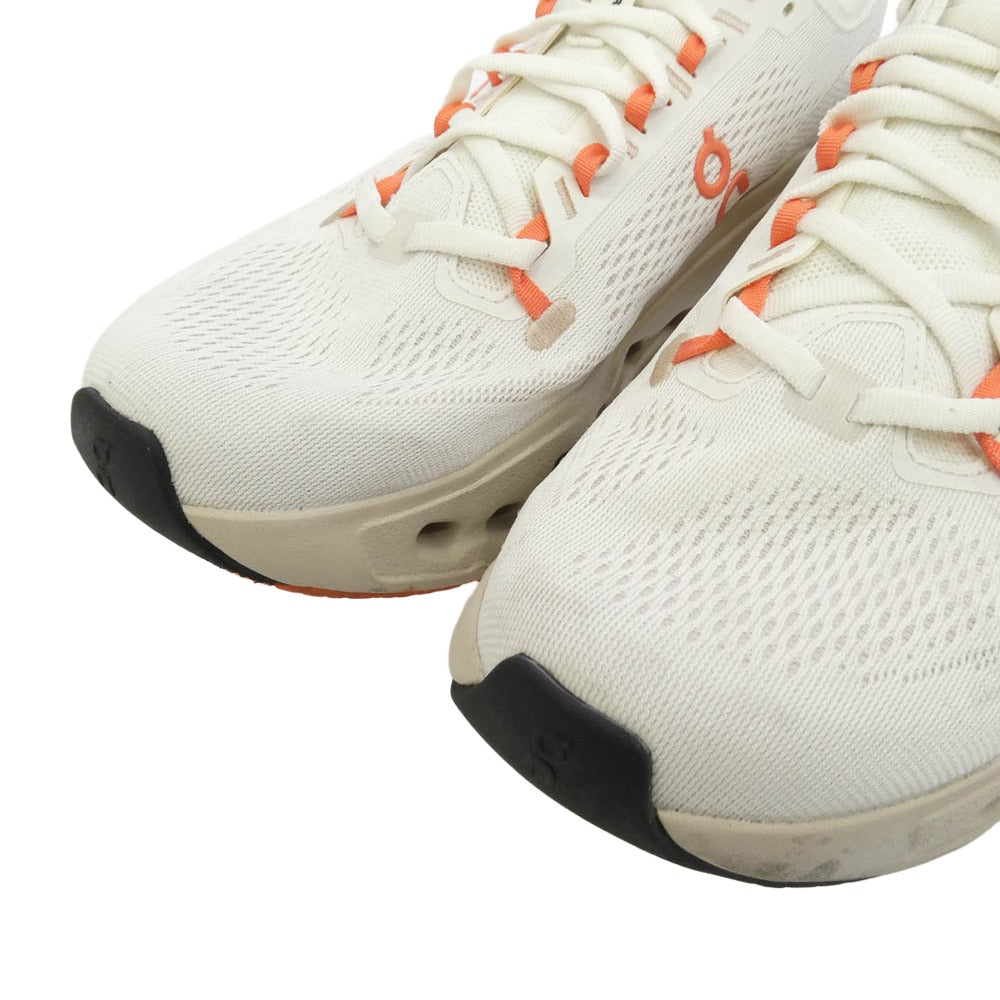 ON オン 3MF30433297 Cloudsurfer Max Ivory Salmon クラウドサーファー マックス アイボリーサーモン ランニングシューズ ローカットスニーカー オフホワイト系 27.5cm【中古】