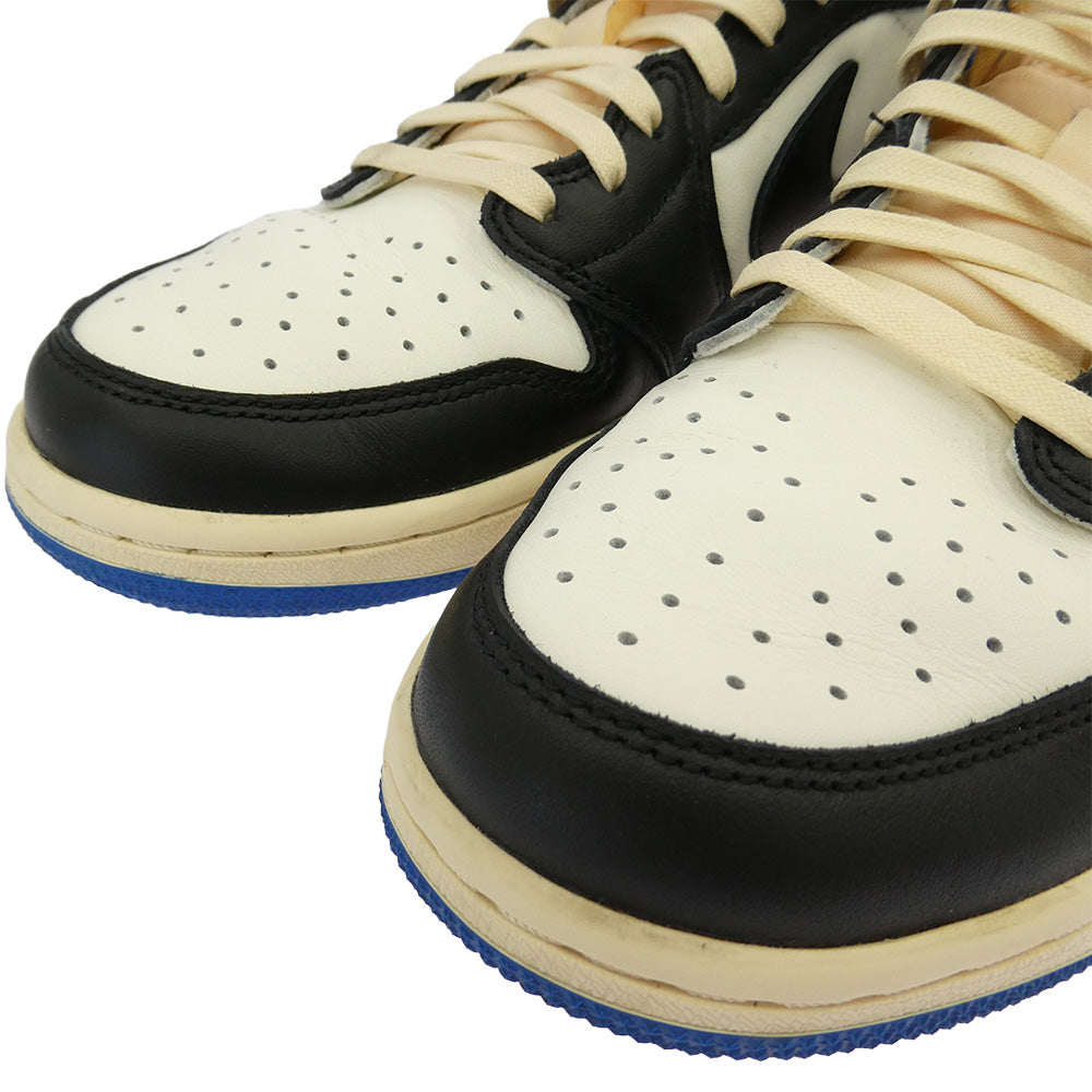 NIKE ナイキ FRAGMENT DESIGN フラグメントデザイン DM7866-140 【フェイクバスターズ鑑定済】× Travis Scottトラヴィススコット × fragment design フラグメントデザイン Air Jordan 1 Low OG SP Military Blue AJ1 エアジョーダン1 ロー ローカット スニーカー ホワイト系 ブラック系 ブルー系 27.5cm【中古】