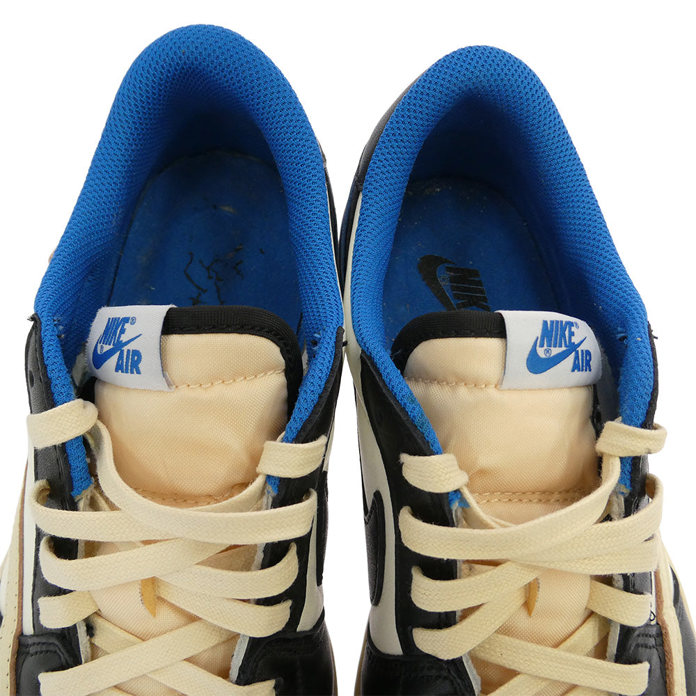 NIKE ナイキ FRAGMENT DESIGN フラグメントデザイン DM7866-140 【フェイクバスターズ鑑定済】× Travis Scottトラヴィススコット × fragment design フラグメントデザイン Air Jordan 1 Low OG SP Military Blue AJ1 エアジョーダン1 ロー ローカット スニーカー ホワイト系 ブラック系 ブルー系 27.5cm【中古】