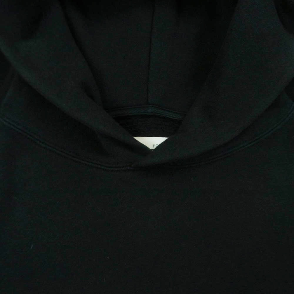 FEAR OF GOD フィアオブゴッド ESSENTIALS エッセンシャルズ バックロゴ フーディー パーカー ブラック系 M【中古】