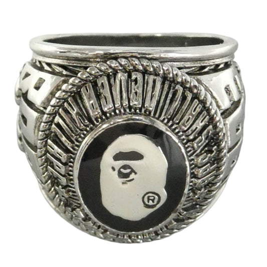 A BATHING APE アベイシングエイプ 1J80-182-007 BAPE COLLEGE RING APE SHALL KILL NEVER APE APE HEAD サークル 猿フェイス カレッジ リング 真鍮 ポリレジン指輪 シルバー系 約21.5号【中古】