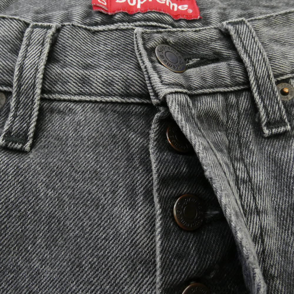 Supreme シュプリーム Regular Jean Washed Black ウォッシュド ブラック レギュラージーンズ バックポケット スターロゴ 刺繍 グレー系 30【中古】