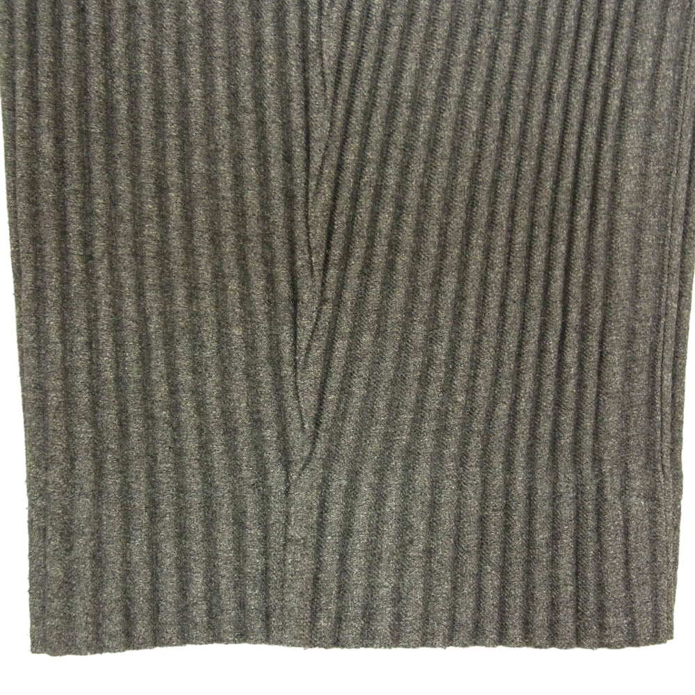 HOMME PLISSE ISSEY MIYAKE オム プリッセ イッセイミヤケ 21SS HP11FF003 センターライン プリーツ テーパード パンツ グレー系 1【中古】
