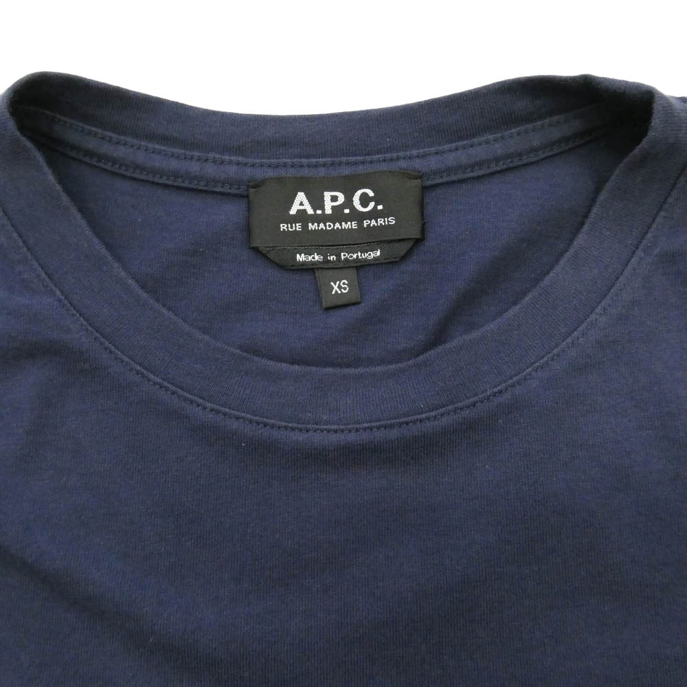 A.P.C. アーペーセー F26842 RUE MADAME PARIS ロゴ刺繍 リュ マダム パリ Ｔシャツ 半袖カットソー ネイビー系 XS【中古】