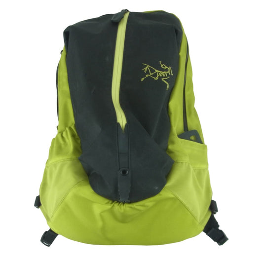 ARC'TERYX アークテリクス X000007489 23年製 ARRO 16 BACKPACK アロー バックパック バッグ リュック ブラック系 イエロー系【中古】