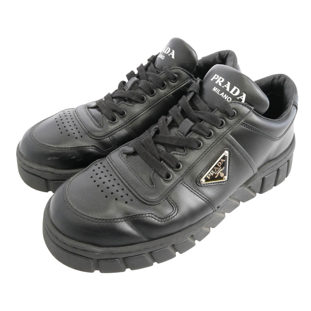 PRADA プラダ 2EE378 BLACK LEATHER SNEAKER トライアングルロゴ レザー ローカット スニーカー ブラック系 9【中古】