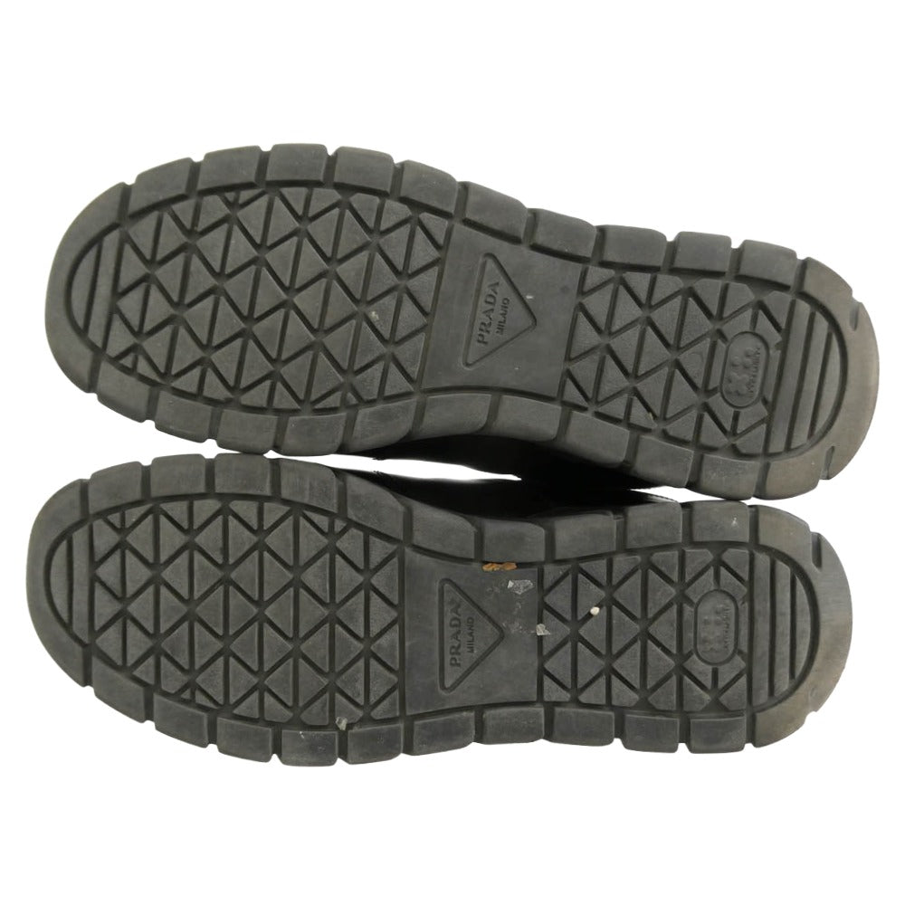 PRADA プラダ 2EE378 BLACK LEATHER SNEAKER トライアングルロゴ レザー ローカット スニーカー ブラック系 9【中古】