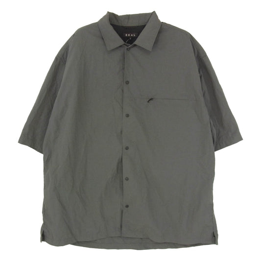エカル ナイロン タッサー ショートスリーブ スナップボタン 半袖 シャツ グレー系 L【中古】