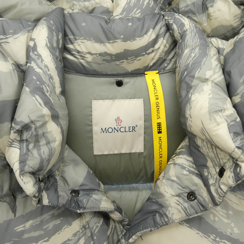 MONCLER モンクレール HYKE ハイク H209K1A00001 HYKE Galenstock Short Down Puffer Jacket ハイク ガレンストック 迷彩柄 カモフラージュ ショート ダウン ジャケット グレー系 1【中古】