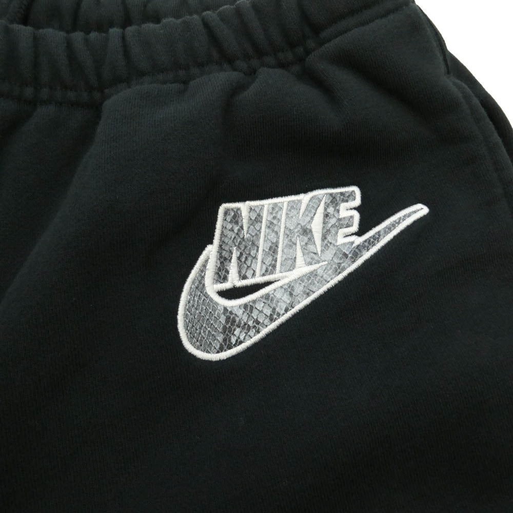 Supreme シュプリーム NIKE ナイキ 21SS DB2843-010 × NIKE Cargo Sweatpant 【フェイクバスターズ鑑定済】スネークスキンロゴ ロゴ刺繍 サイドポケット カーゴ スウェット パンツ ブラック系 S【新古品】【未使用】【中古】