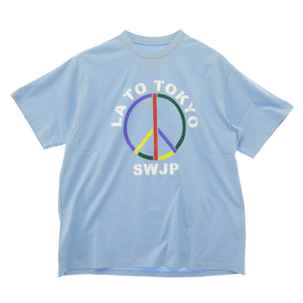 エスダブリュージェーピー 26SS SW-26SS-27 LA TO TOKYO T-SHIRT ロゴプリント クルーネック 半袖 Tシャツ ブルー ライトブルー系 L【新古品】【未使用】【中古】
