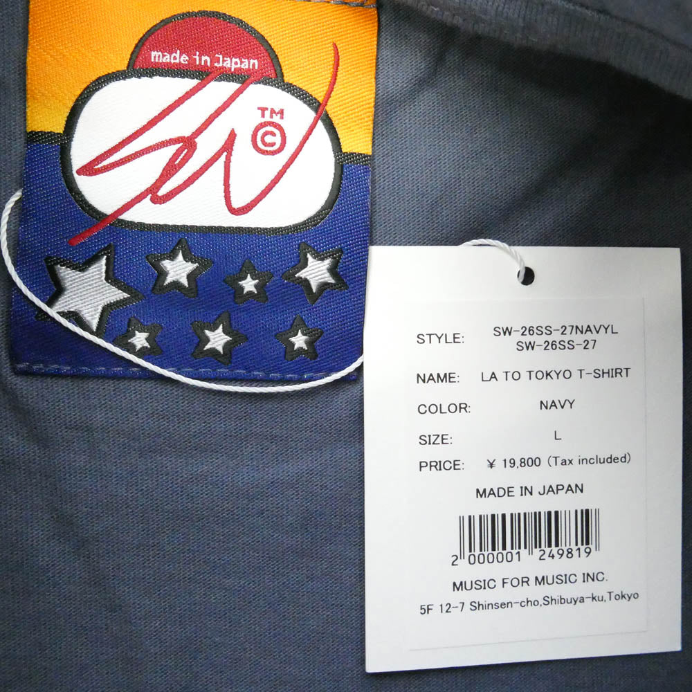 エスダブリュージェーピー 26SS SW-26SS-27 LA TO TOKYO T-SHIRT ロゴプリント クルーネック 半袖 Tシャツ ネイビー ネイビー系 L【新古品】【未使用】【中古】
