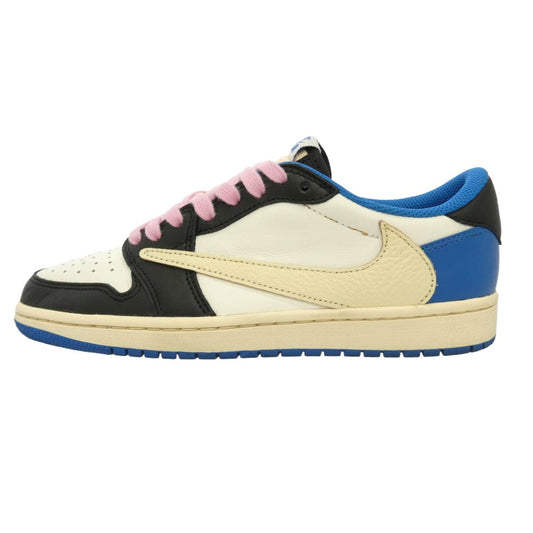 NIKE ナイキ FRAGMENT DESIGN フラグメントデザイン 21AW DM7866-140 × Travis Scott × fragment design 【フェイクバスターズ鑑定済】Air Jordan 1 Low OG SP Military Blue トラヴィススコット × フラグメントデザイン × エアジョーダン1 ロー OG SP ミリタリー ブルー ローカット スニーカー ホワイト系 ブルー系 25.5cm【中古】