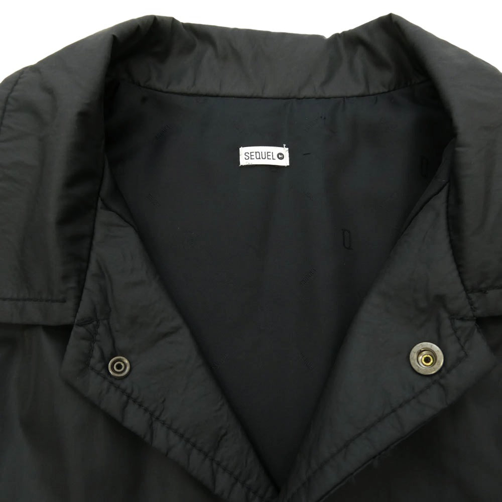 SEQUEL シークエル 22AW SQ-22AW-JK-08 COACH JACKET ロゴプリント コーチジャケット ブラック系 XL【中古】