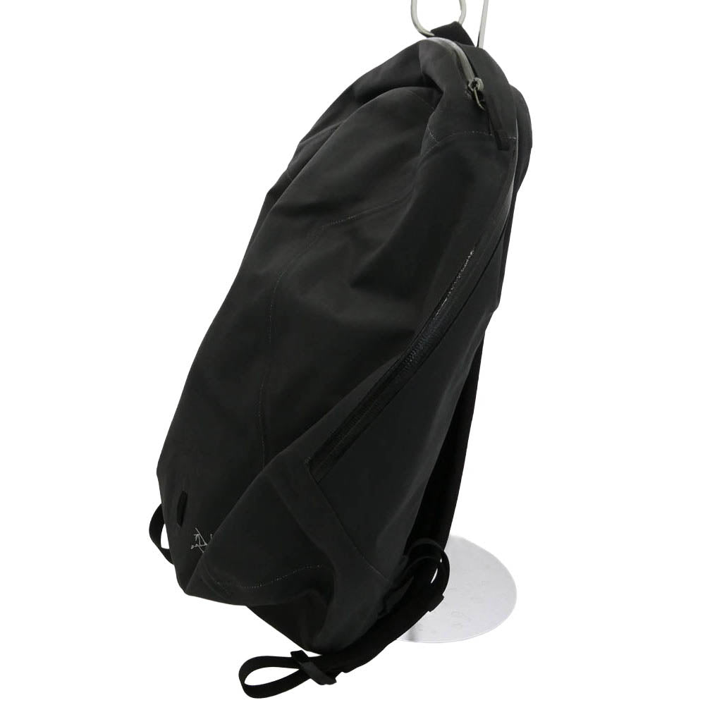 ARC'TERYX アークテリクス X000006402 24年製 Granville 16 BACKPACK グランヴィル16 バックパック バッグ リュック ブラック ブラック系【中古】