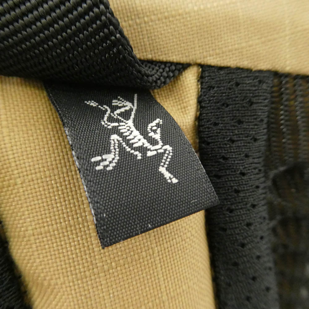 ARC'TERYX アークテリクス X000006402 23年製 Granville 16 BACKPACK グランヴィル16 バックパック バッグ リュック ベージュ ベージュ系 ライトブラウン系【中古】
