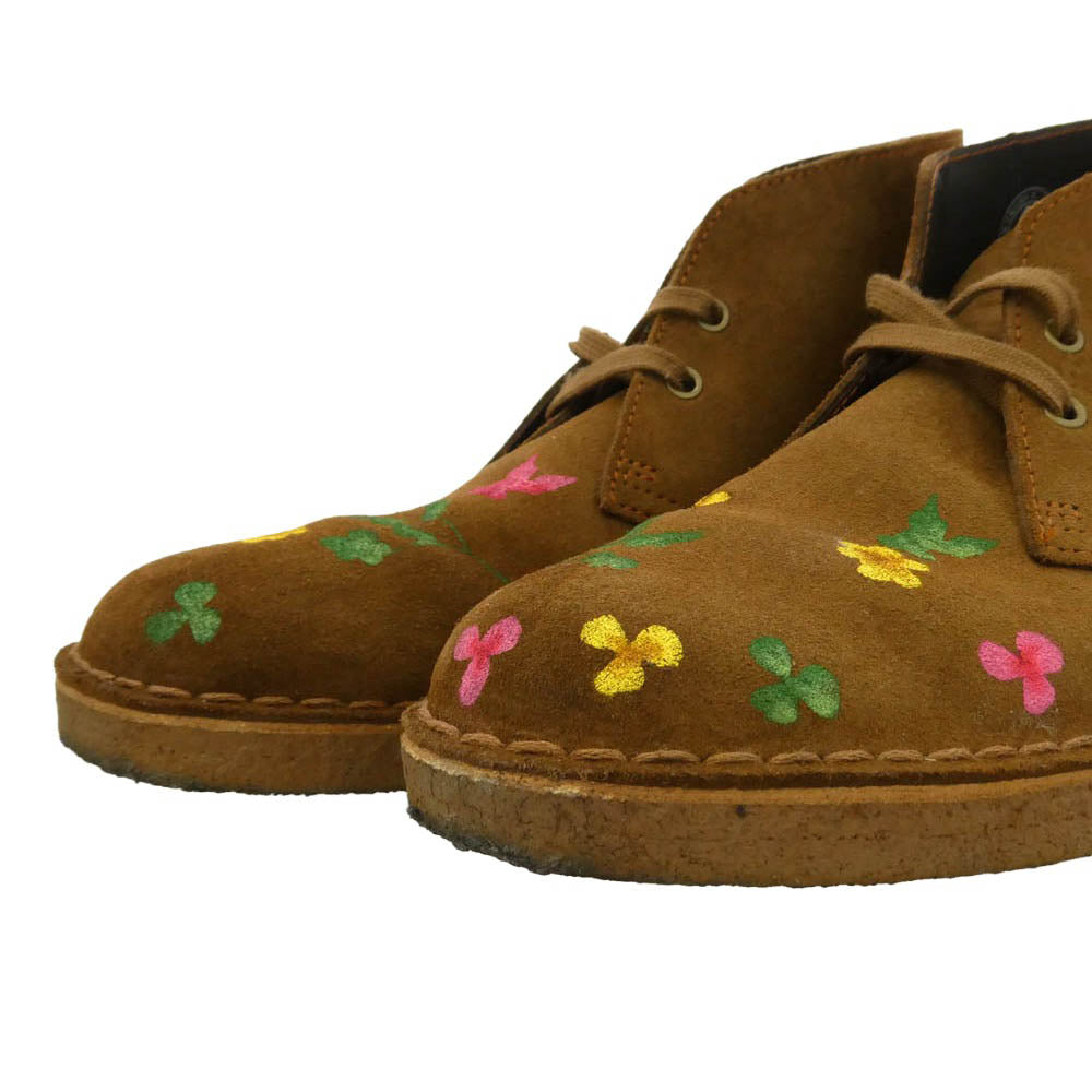 エムエーエスユー Clarks クラークス 261554817075 × Clarks Originals クラークス オリジナルズ FLOWER PAINTED DESERT BOOT フラワー ペインテッド デザート ブーツ ブラウン系 UK7.5【中古】
