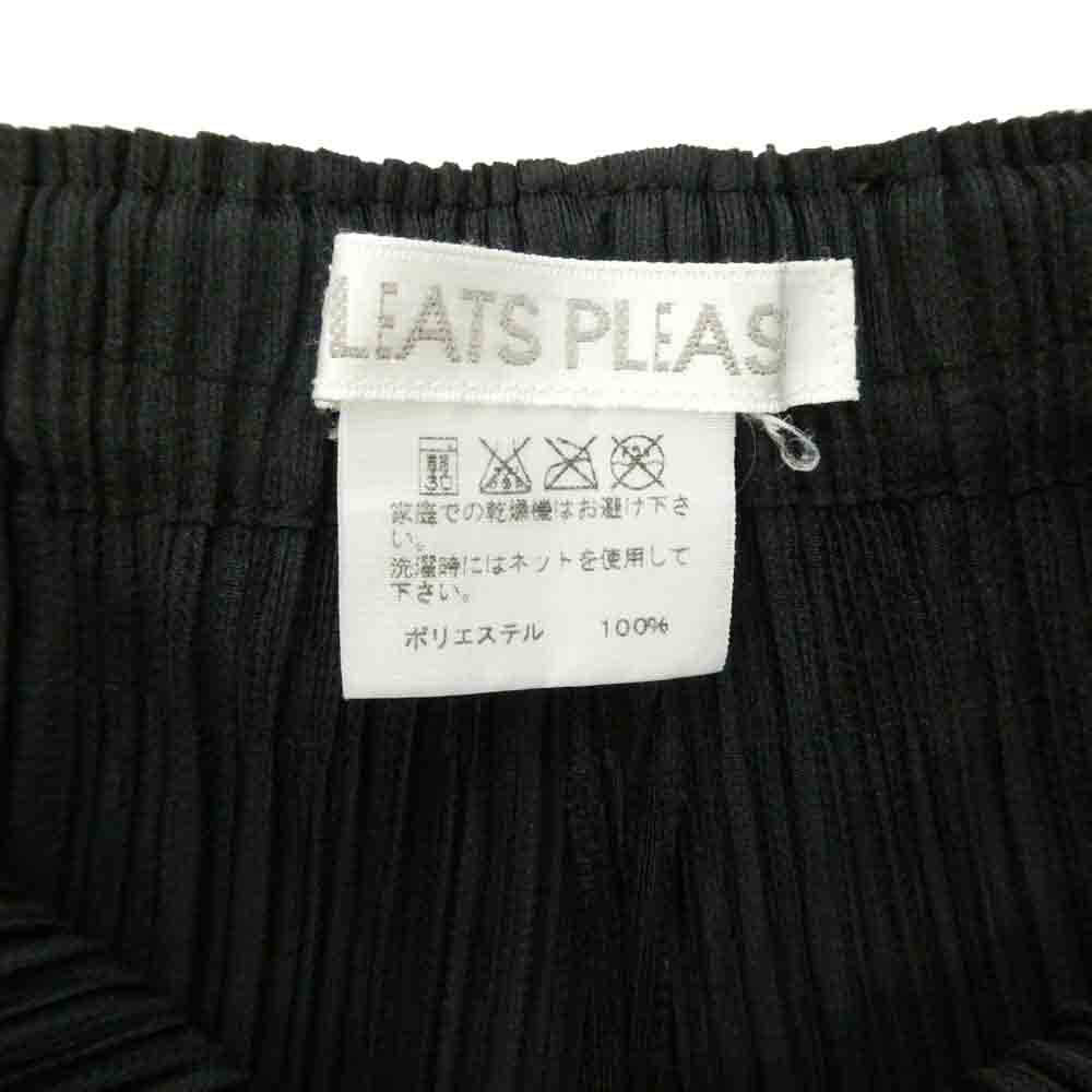 PLEATS PLEASE プリーツプリーズ イッセイミヤケ PP83-JF411 プリーツ加工 裾ボタン ハーフ ショート パンツ ブラック系 1【中古】