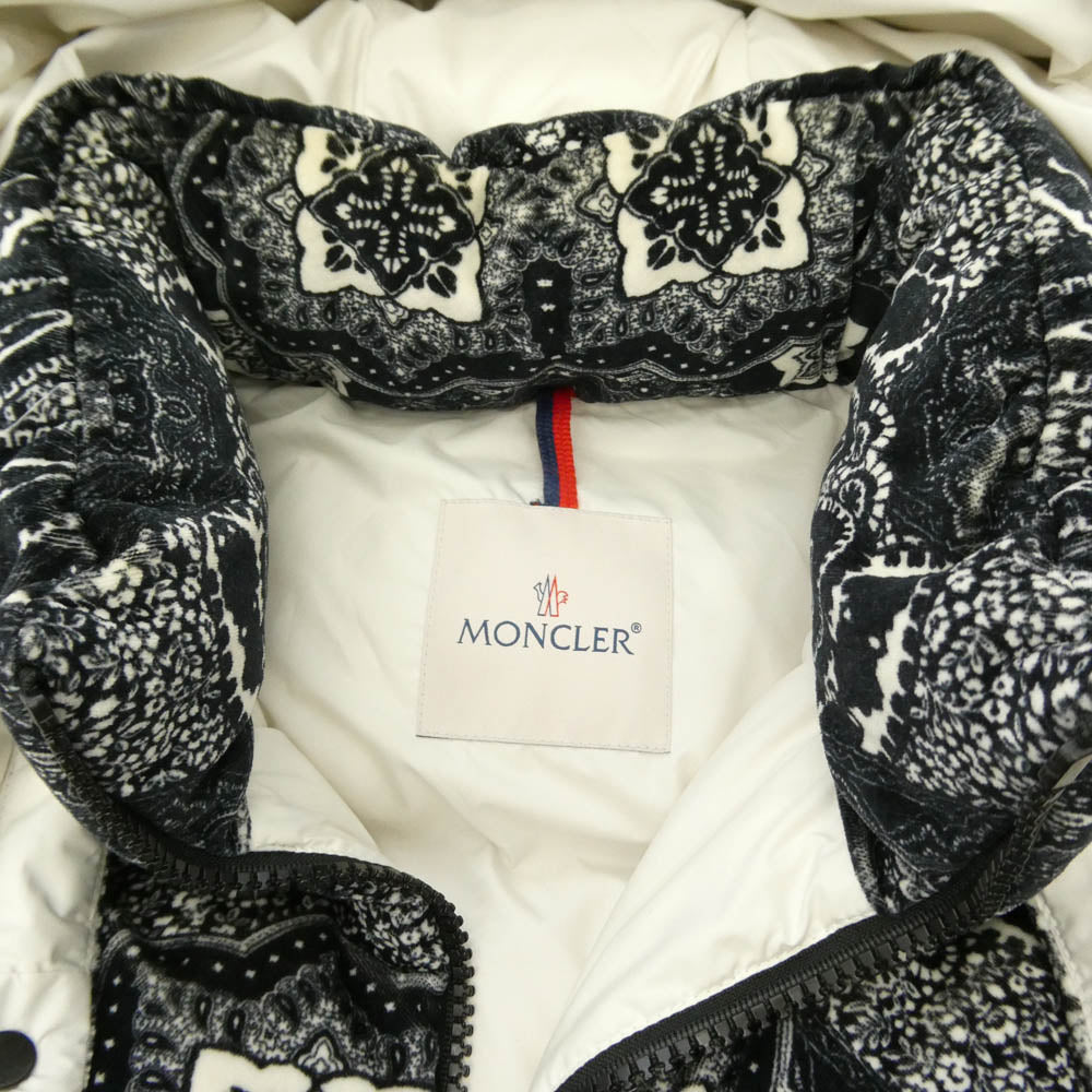MONCLER モンクレール 23AW I20911A00022 596X4 GARTEMPE GIUBBOTTO ガルテンプ ペイズリー 総柄 ベルベット ダウン ジャケット ブラック系 6【中古】