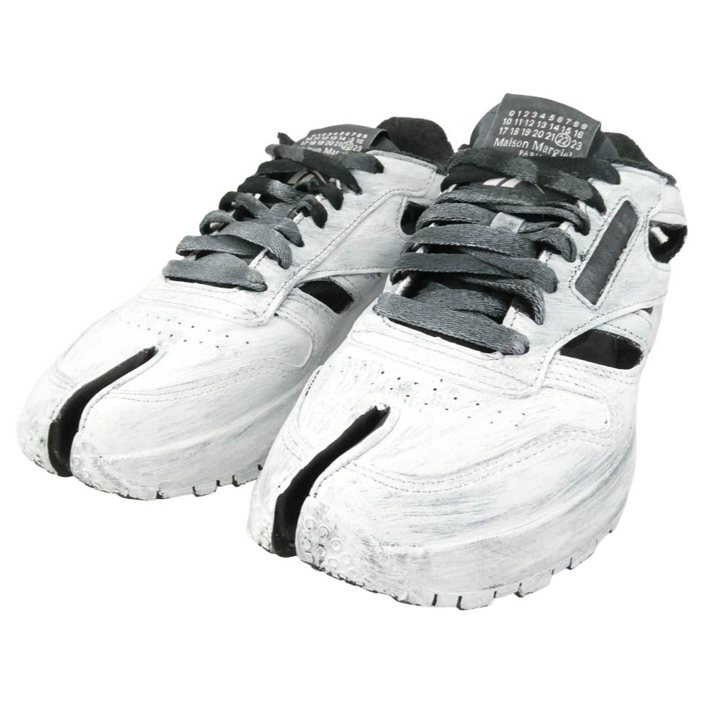 MAISON MARGIELA メゾンマルジェラ Reebok リーボック GX6244 x Reebok Classic Leather Tabi DQ リーボック クラシック レザー タビ スニーカー ホワイト系 24cm【中古】