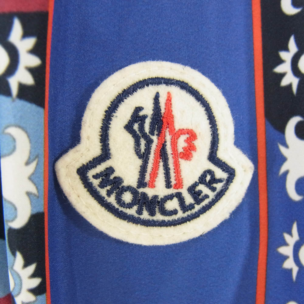 MONCLER モンクレール I10911A00162 596U0 モンクレールジャパンタグ HOTAY ペイズリー カモ柄 フーデッド ナイロン ジャケット ブルー系 2【中古】