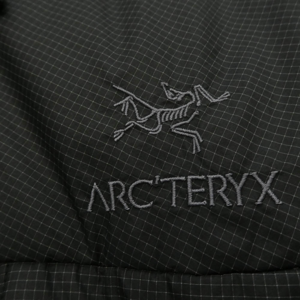 ARC'TERYX アークテリクス X000009891 Nuclei SV Parka ニュークレイ SV インサレーテッド ビレイ パーカ 中綿 ジャケット ダークグレー系 M【美品】【中古】