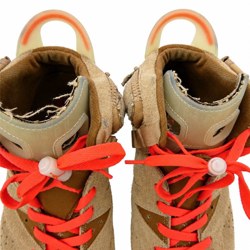 NIKE ナイキ DH0690-200 x Travis Scott トラヴィススコット Air Jordan 6 AJ6 エアジョーダン スエード ハイカット スニーカー ベージュ系 27.5cm【中古】