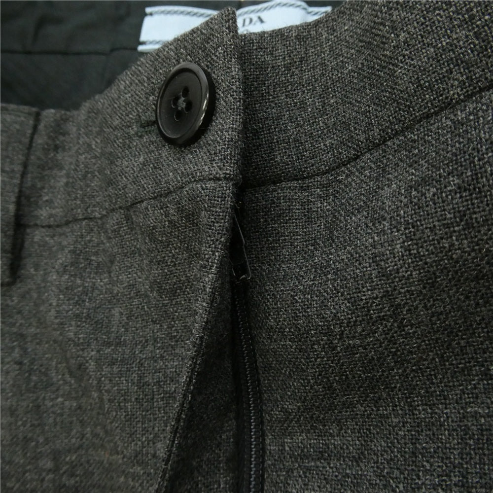 PRADA プラダ P270JG S000 2025年モデル イタリア製 ヴァージンウール センタープレス スラックスパンツ グレー系 38【中古】