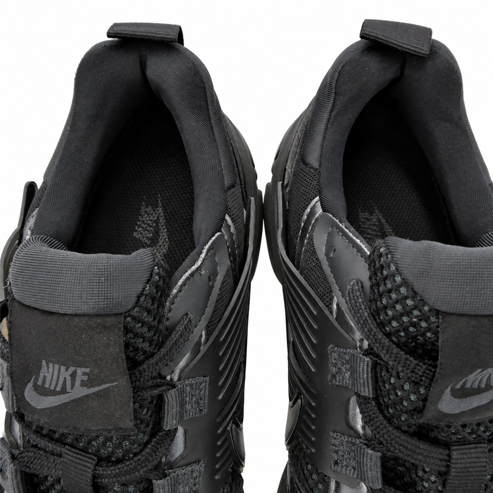 NIKE ナイキ FD0736-001 Women's V2K Run ウィメンズ V2K ラン スニーカー ブラック系 28cm【中古】