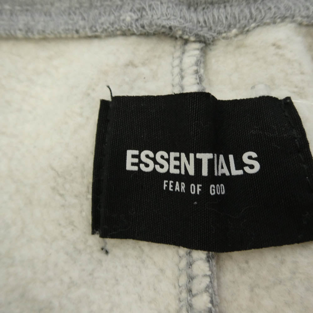 FEAR OF GOD フィアオブゴッド 5568-343-0060 ESSENTIALS SHORT PANTS エッセンシャルズ ラバーロゴ スウェット ハーフパンツ ショーツ グレー グレー系 M【中古】