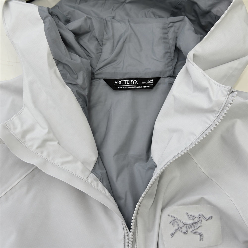 ARC'TERYX アークテリクス X000007051 Kadin Hoody Atomos カディン フーディ ジャケット ホワイト系 L【新古品】【未使用】【中古】