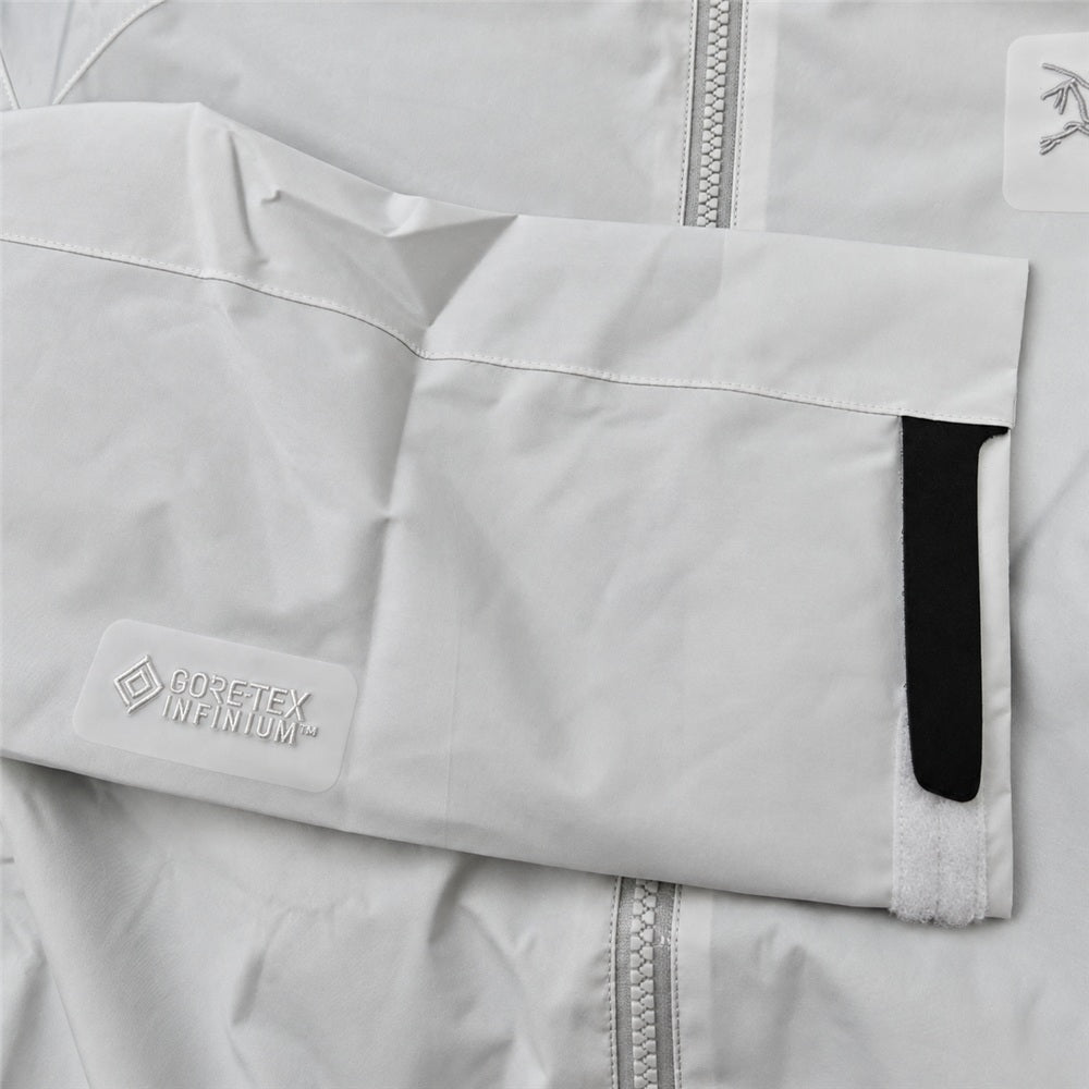 ARC'TERYX アークテリクス X000007051 Kadin Hoody Atomos カディン フーディ ジャケット ホワイト系 L【新古品】【未使用】【中古】